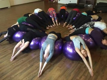 大小球瑜伽培训班